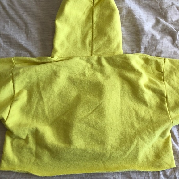 🌸2 for $10🌸 Yellow cropped hoodie​ - Picture 2 of 3